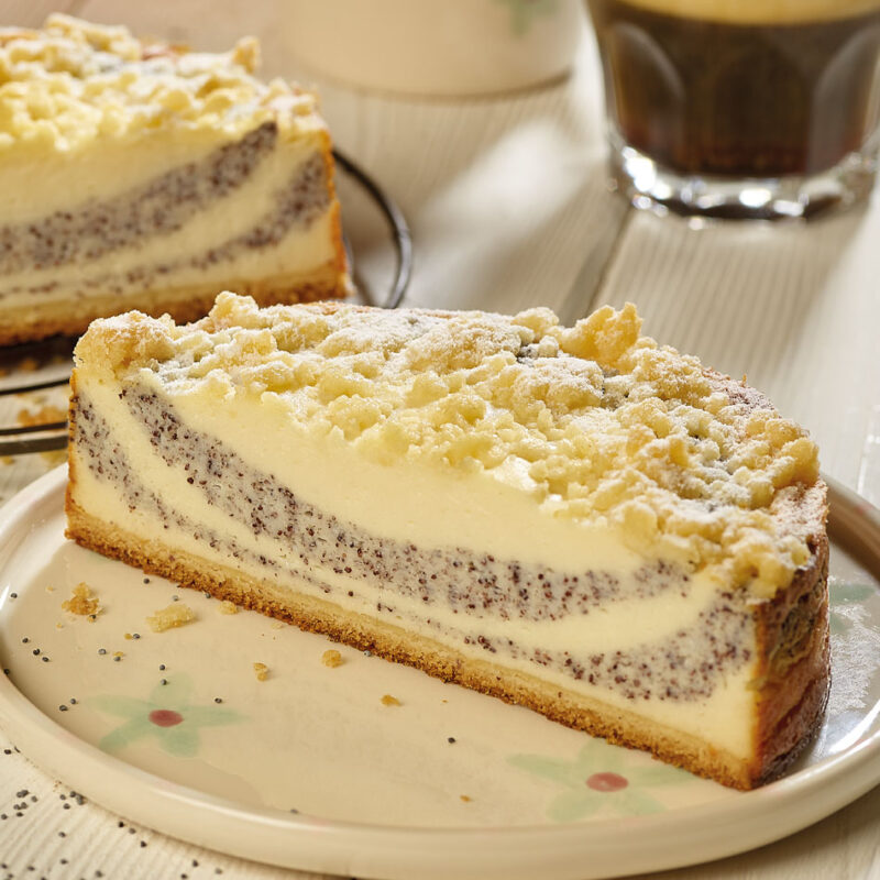 Kuchen mit Quark und Mohnfüllung