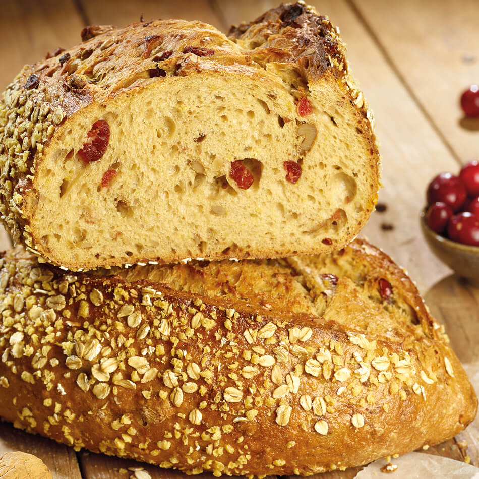 Maisbrot mit Walnüssen und Cranberries