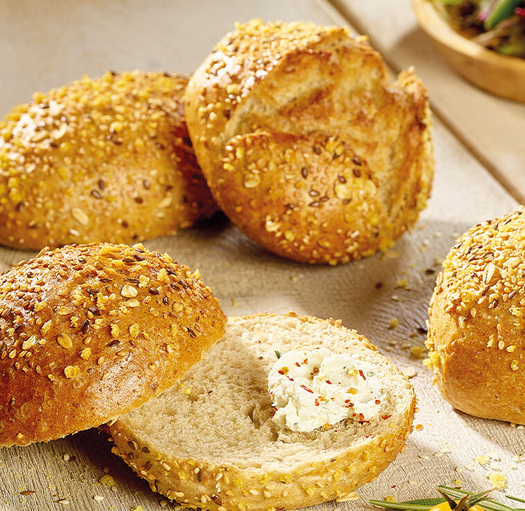 runde Brötchen mit Dekor aus KOMPLET Sechskorn Softy 40
